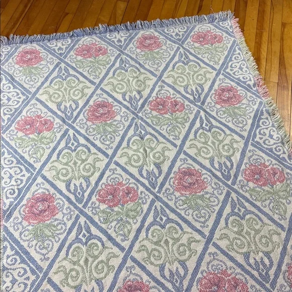 VINTAGE THROW BLANKET ROSES - Picture 4 of 4